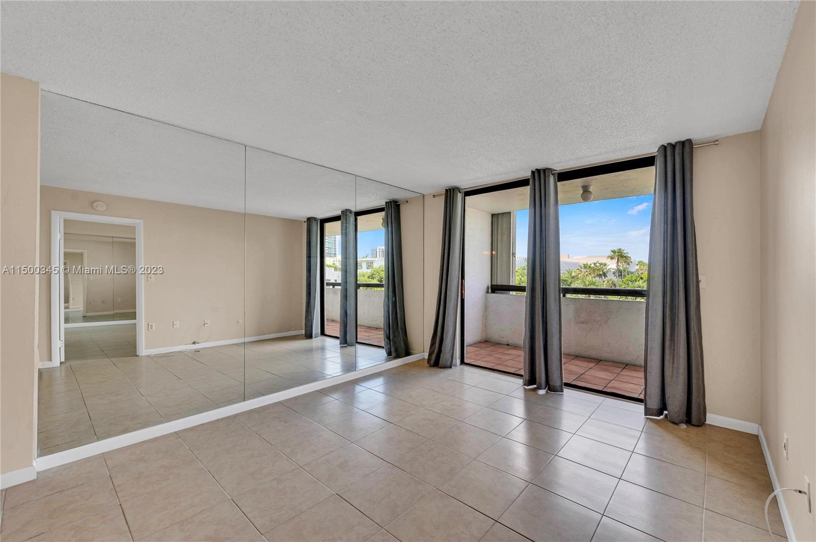1775 Washington Ave 4D, Miami Beach, Florida 33139, 1 Bedroom Bedrooms, ,1 BathroomBathrooms,Residential,For Sale,1775 Washington Ave 4D,A11500345