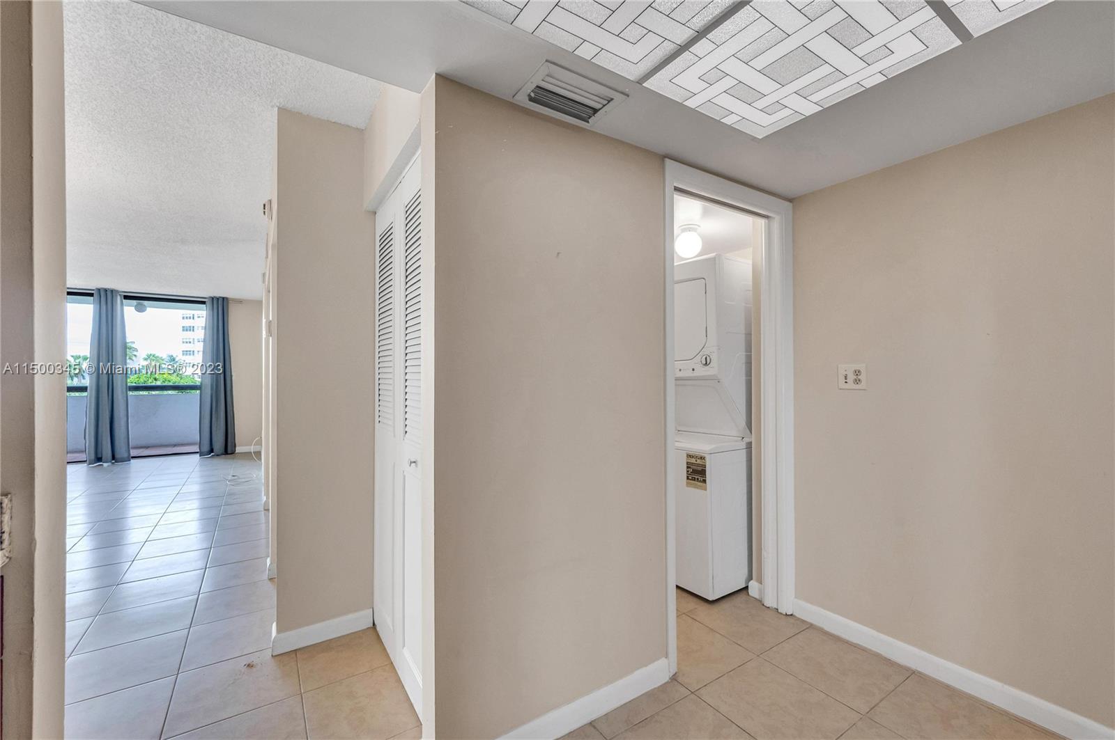 1775 Washington Ave 4D, Miami Beach, Florida 33139, 1 Bedroom Bedrooms, ,1 BathroomBathrooms,Residential,For Sale,1775 Washington Ave 4D,A11500345