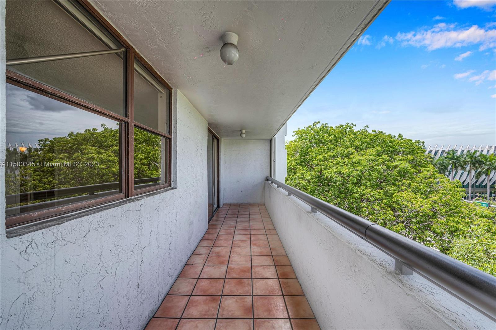 1775 Washington Ave 4D, Miami Beach, Florida 33139, 1 Bedroom Bedrooms, ,1 BathroomBathrooms,Residential,For Sale,1775 Washington Ave 4D,A11500345
