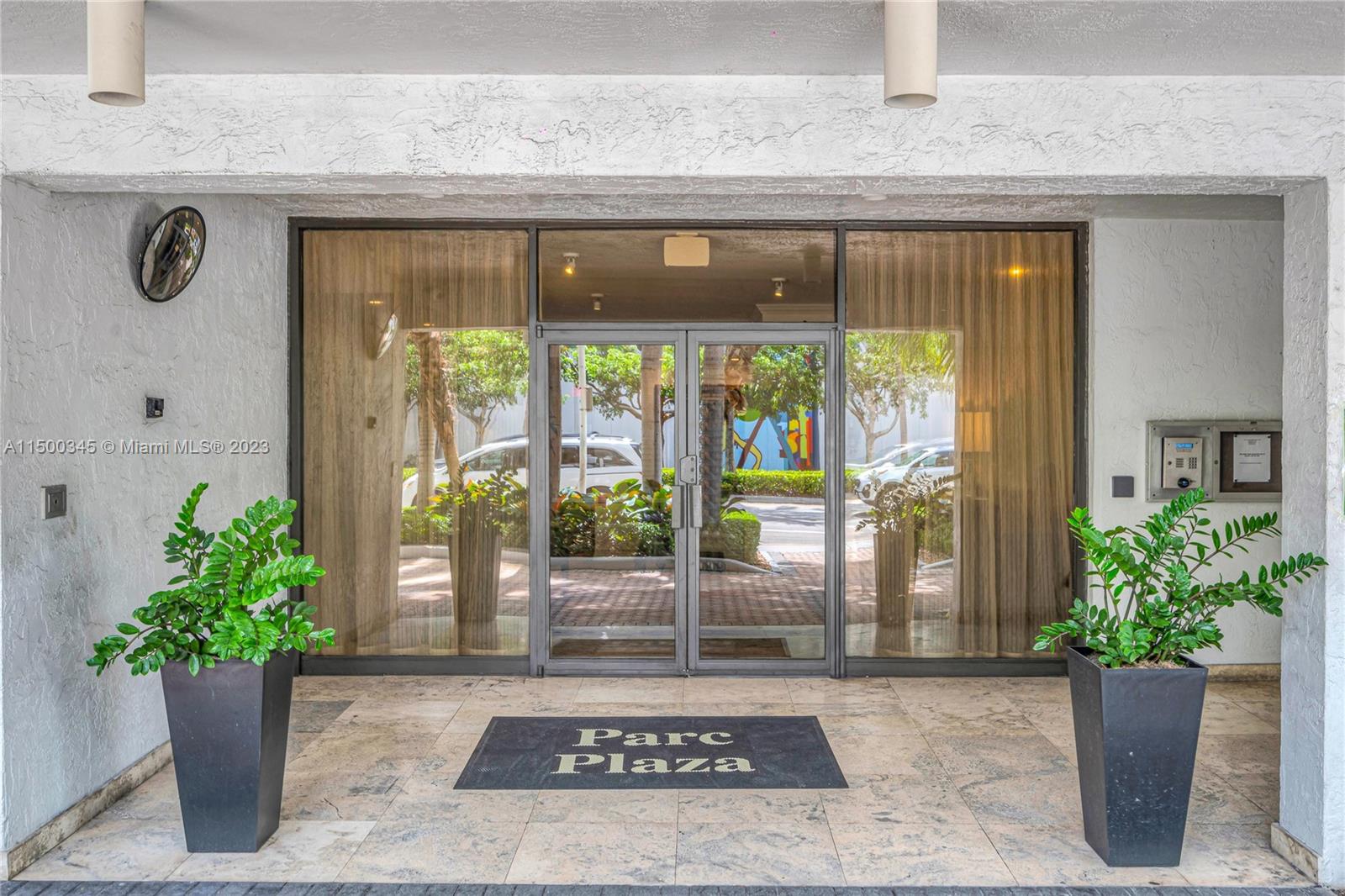 1775 Washington Ave 4D, Miami Beach, Florida 33139, 1 Bedroom Bedrooms, ,1 BathroomBathrooms,Residential,For Sale,1775 Washington Ave 4D,A11500345