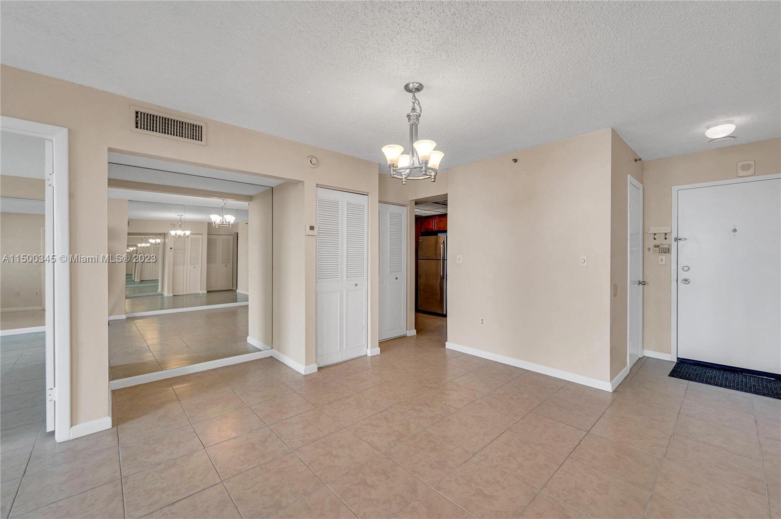 1775 Washington Ave 4D, Miami Beach, Florida 33139, 1 Bedroom Bedrooms, ,1 BathroomBathrooms,Residential,For Sale,1775 Washington Ave 4D,A11500345