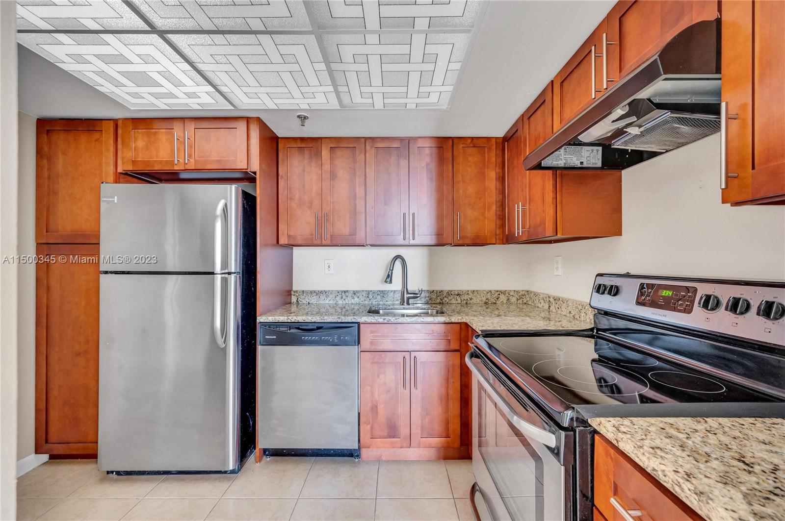 1775 Washington Ave 4D, Miami Beach, Florida 33139, 1 Bedroom Bedrooms, ,1 BathroomBathrooms,Residential,For Sale,1775 Washington Ave 4D,A11500345