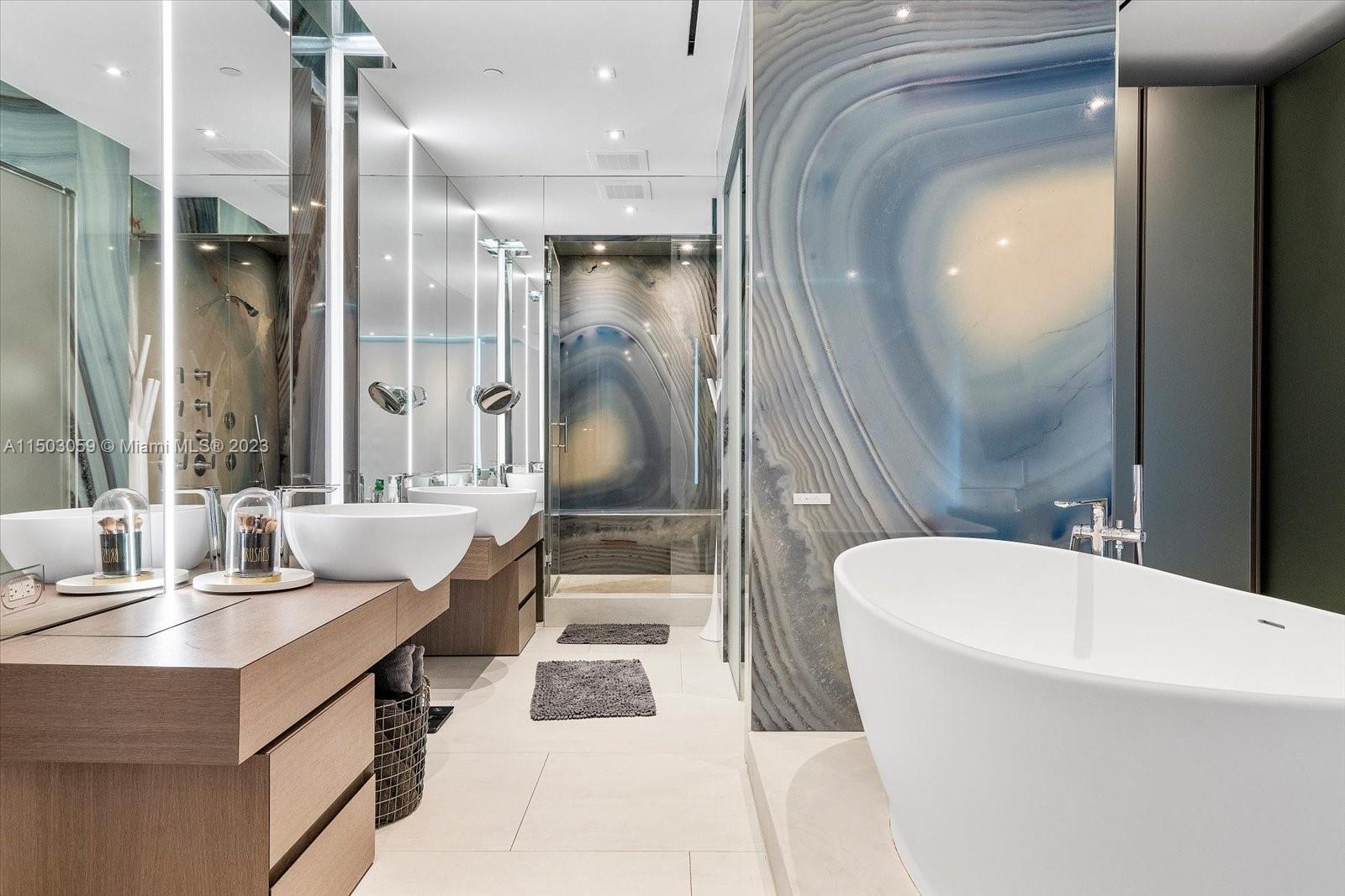 17475 Collins Ave 2002, Sunny Isles Beach, Florida 33160, 2 Bedrooms Bedrooms, ,2 BathroomsBathrooms,Residential,For Sale,17475 Collins Ave 2002,A11503059