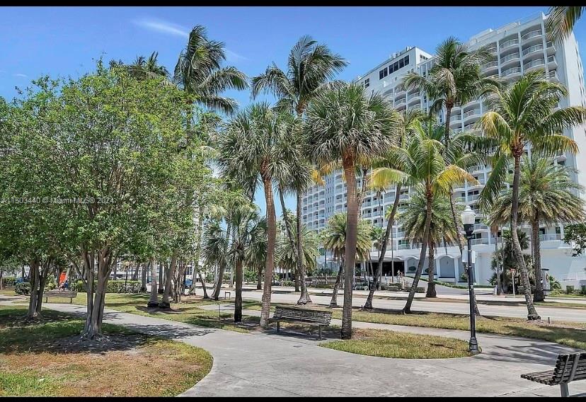 5401 Collins Ave 411, Miami Beach, Florida 33140, 1 Bedroom Bedrooms, ,1 BathroomBathrooms,Residential,For Sale,5401 Collins Ave 411,A11503440