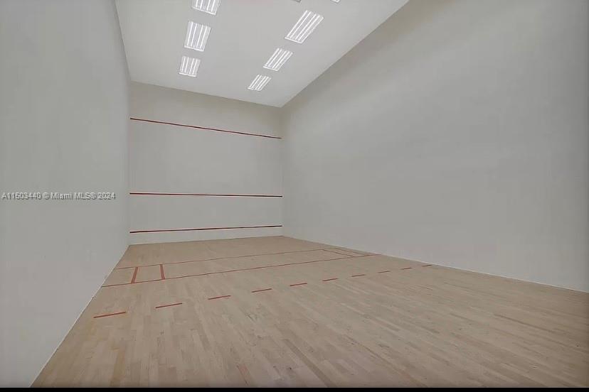 5401 Collins Ave 411, Miami Beach, Florida 33140, 1 Bedroom Bedrooms, ,1 BathroomBathrooms,Residential,For Sale,5401 Collins Ave 411,A11503440