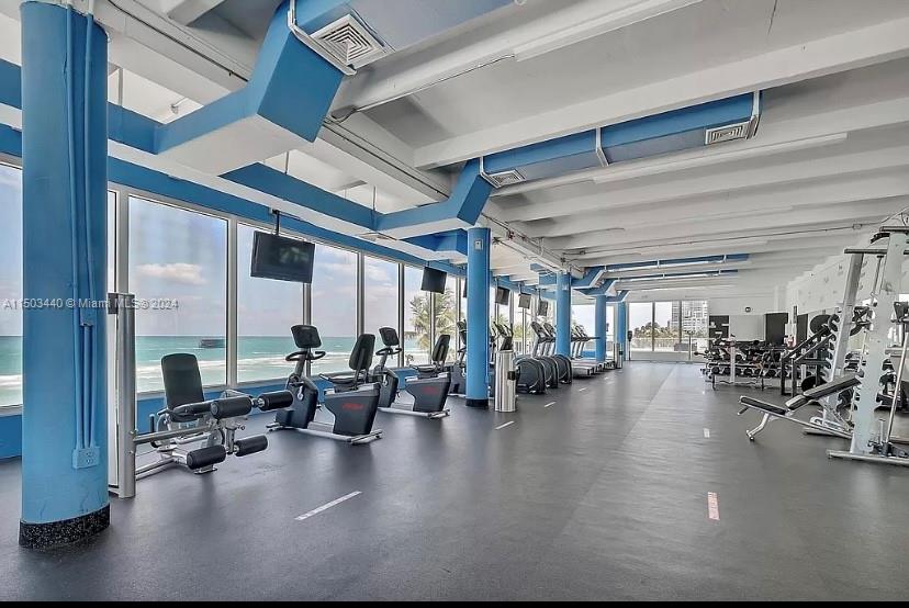 5401 Collins Ave 411, Miami Beach, Florida 33140, 1 Bedroom Bedrooms, ,1 BathroomBathrooms,Residential,For Sale,5401 Collins Ave 411,A11503440