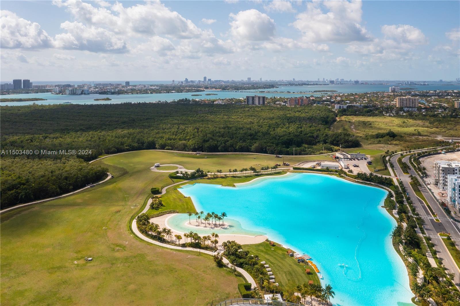 2411 Laguna Cir 1604, North Miami, Florida 33181, 1 Bedroom Bedrooms, 2 Rooms Rooms,2 BathroomsBathrooms,Residential,For Sale,2411 Laguna Cir 1604,A11503480