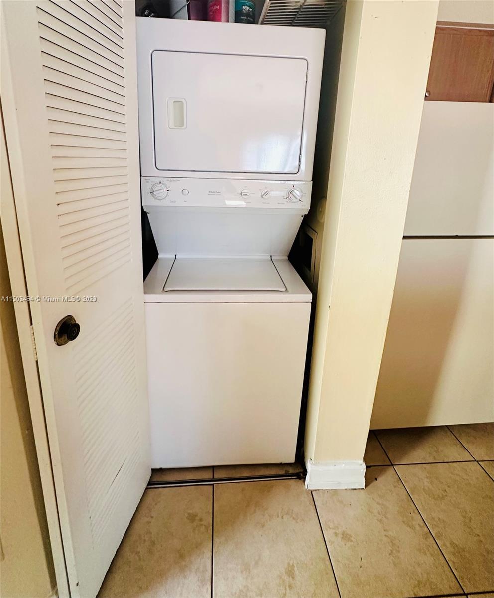 Fort Lauderdale, Florida 33315, 1 Bedroom Bedrooms, ,1 BathroomBathrooms,Residential,For Sale,A11503484