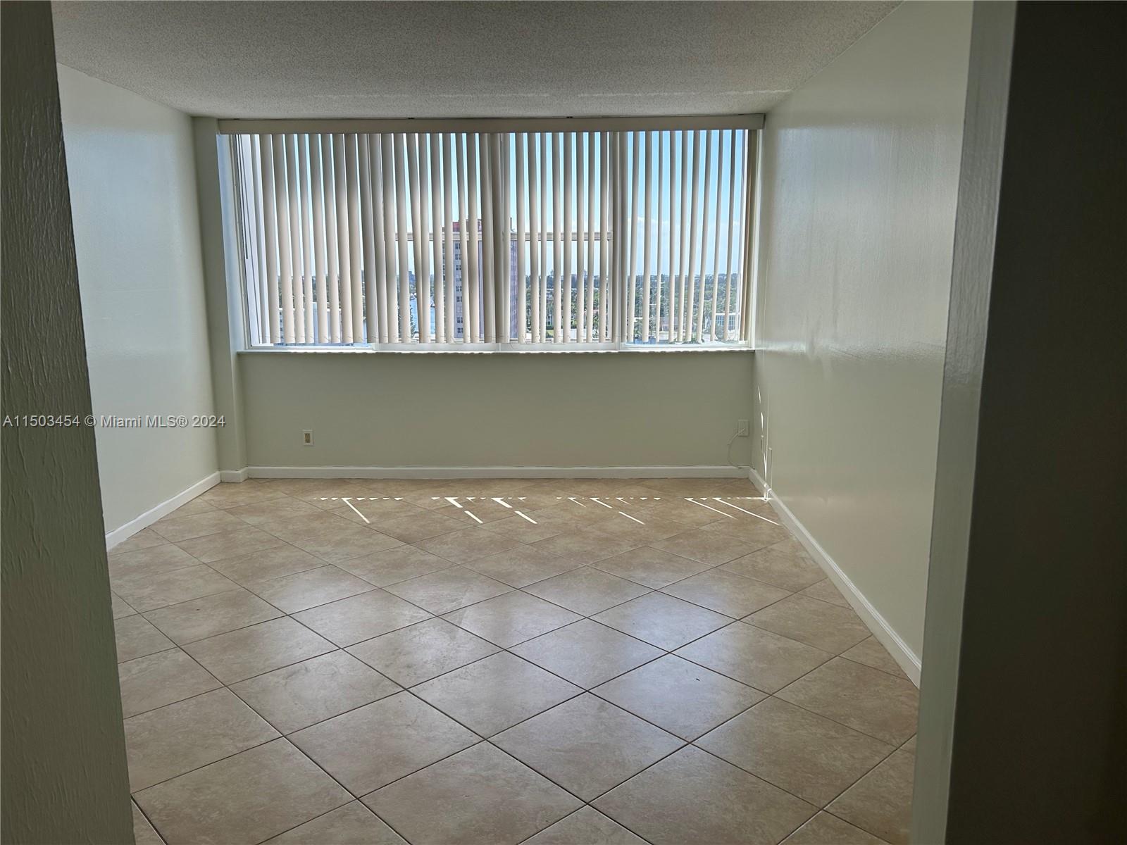 3140 S Ocean Dr 1012, Hallandale Beach, Florida 33009, 2 Bedrooms Bedrooms, ,2 BathroomsBathrooms,Residentiallease,For Rent,3140 S Ocean Dr 1012,A11503454