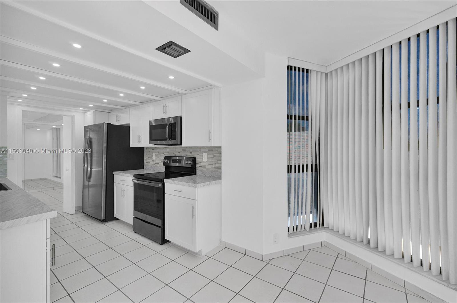 4000 Towerside Ter 302, Miami, Florida 33138, 3 Bedrooms Bedrooms, ,2 BathroomsBathrooms,Residential,For Sale,4000 Towerside Ter 302,A11503040