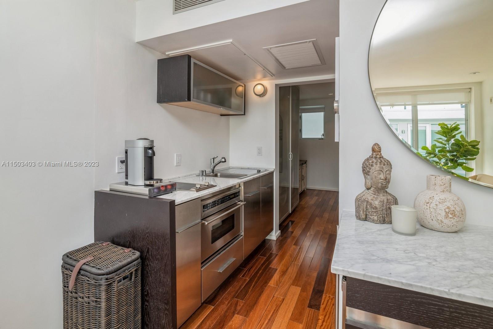 1601 West Ave 208, Miami Beach, Florida 33139, 1 Bedroom Bedrooms, ,1 BathroomBathrooms,Residentiallease,For Rent,1601 West Ave 208,A11503403