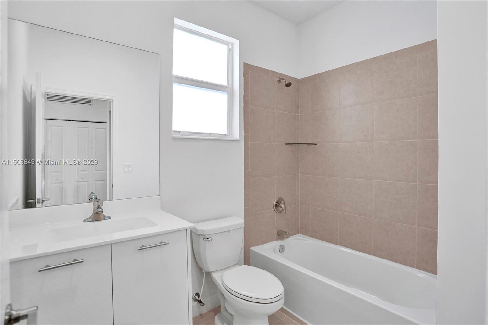 2411 NW 131 CIR 2411, Miami, Florida 33167, 3 Bedrooms Bedrooms, ,2 BathroomsBathrooms,Residentiallease,For Rent,2411 NW 131 CIR 2411,A11503643