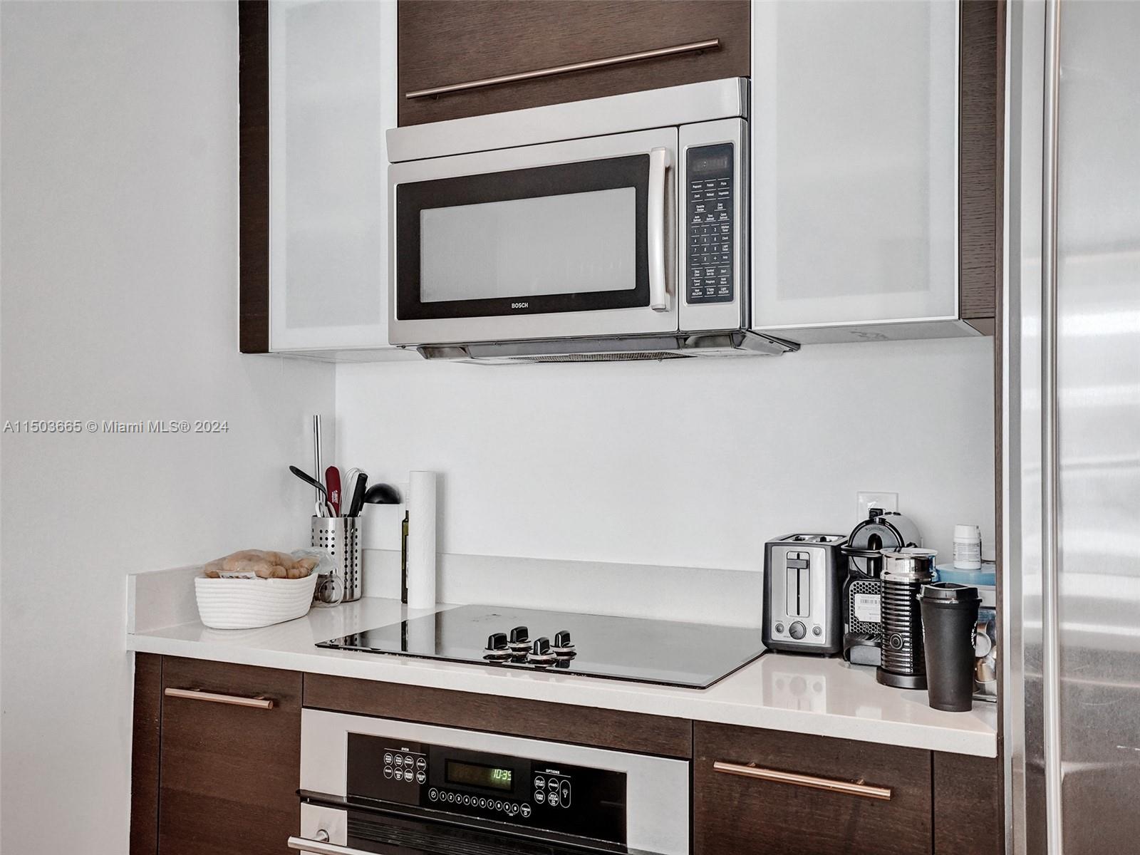 500 Brickell Ave 2106