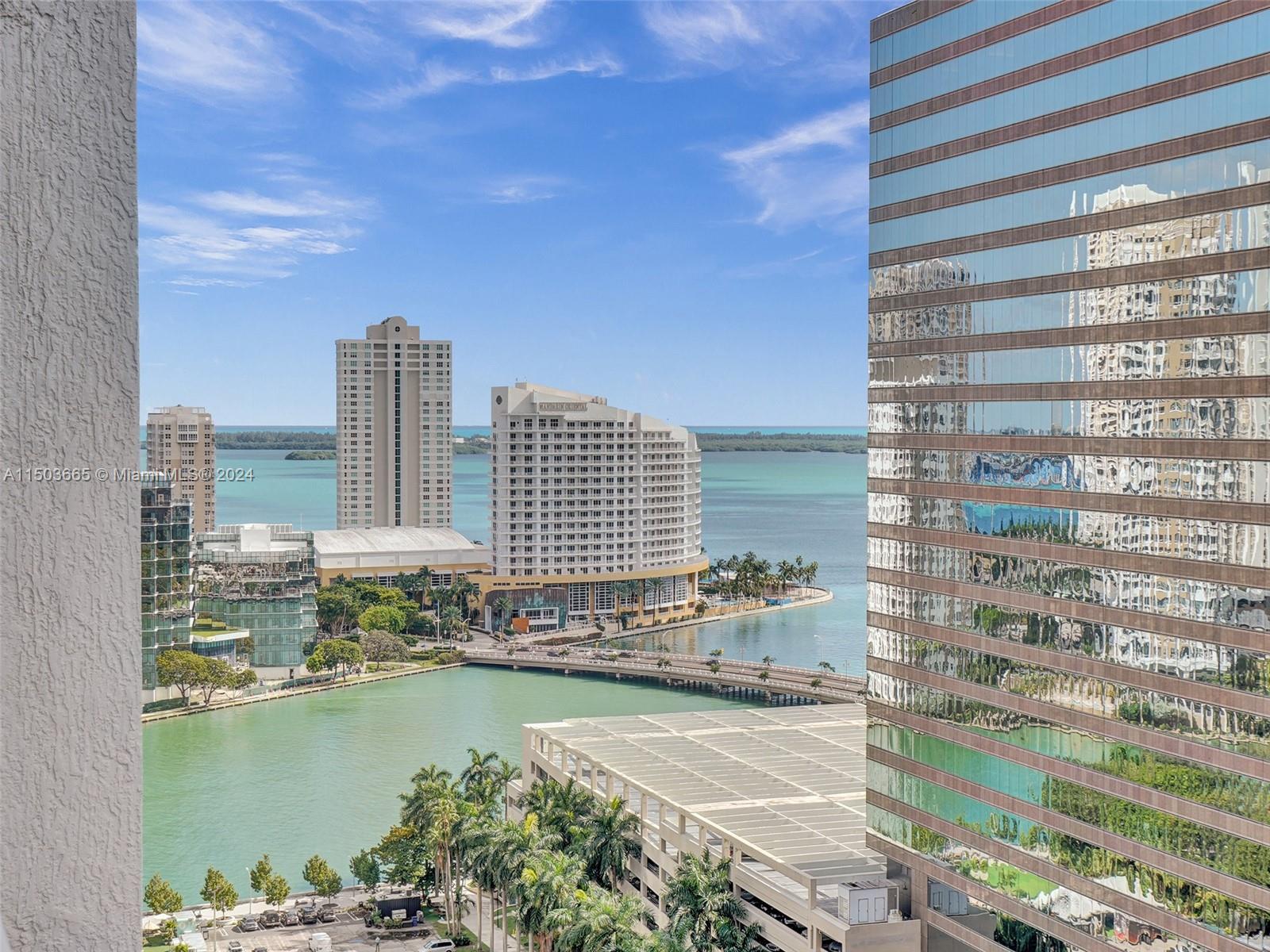 500 Brickell Ave 2106