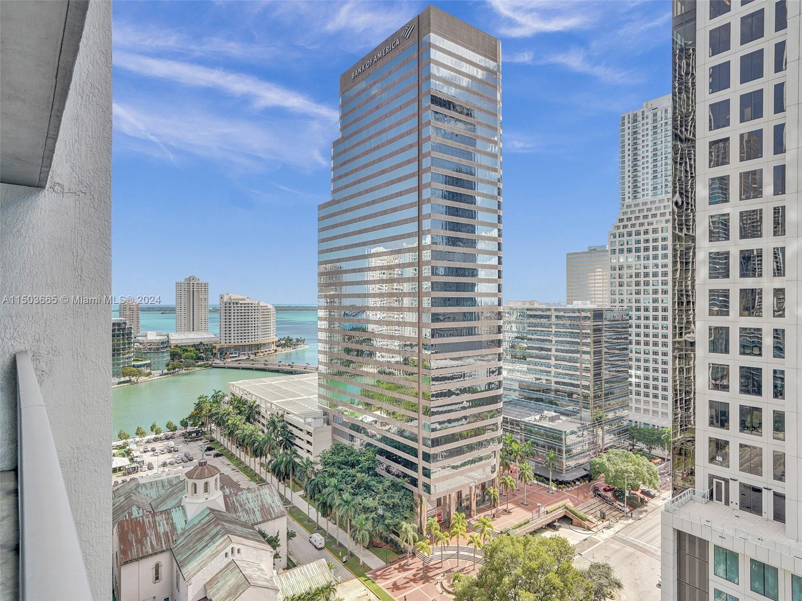 500 Brickell Ave 2106