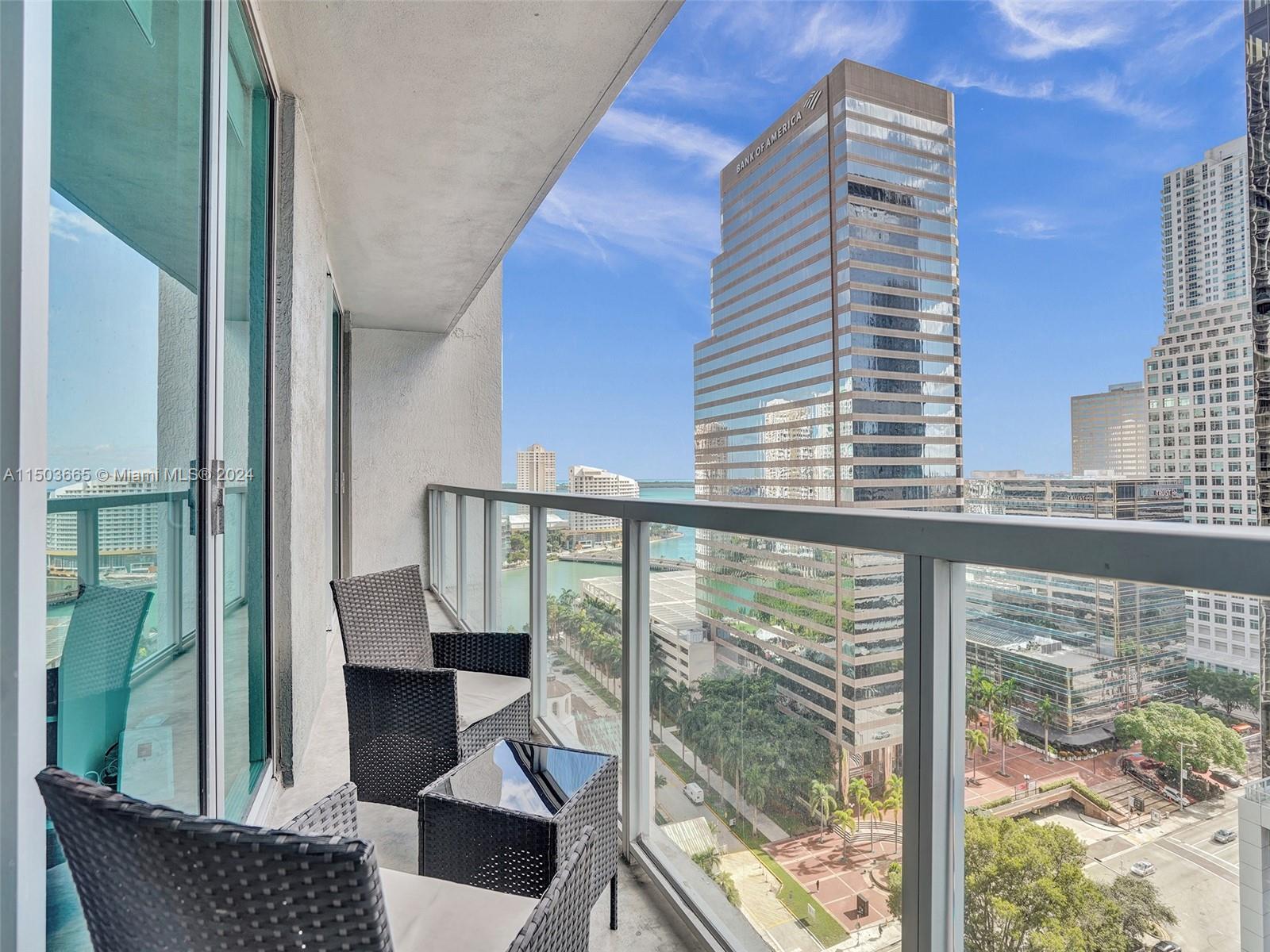 500 Brickell Ave 2106