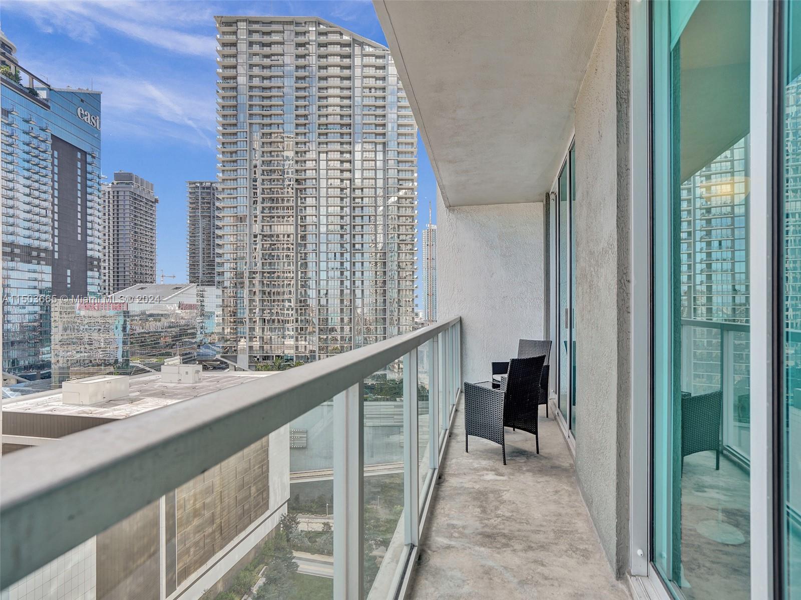 500 Brickell Ave 2106