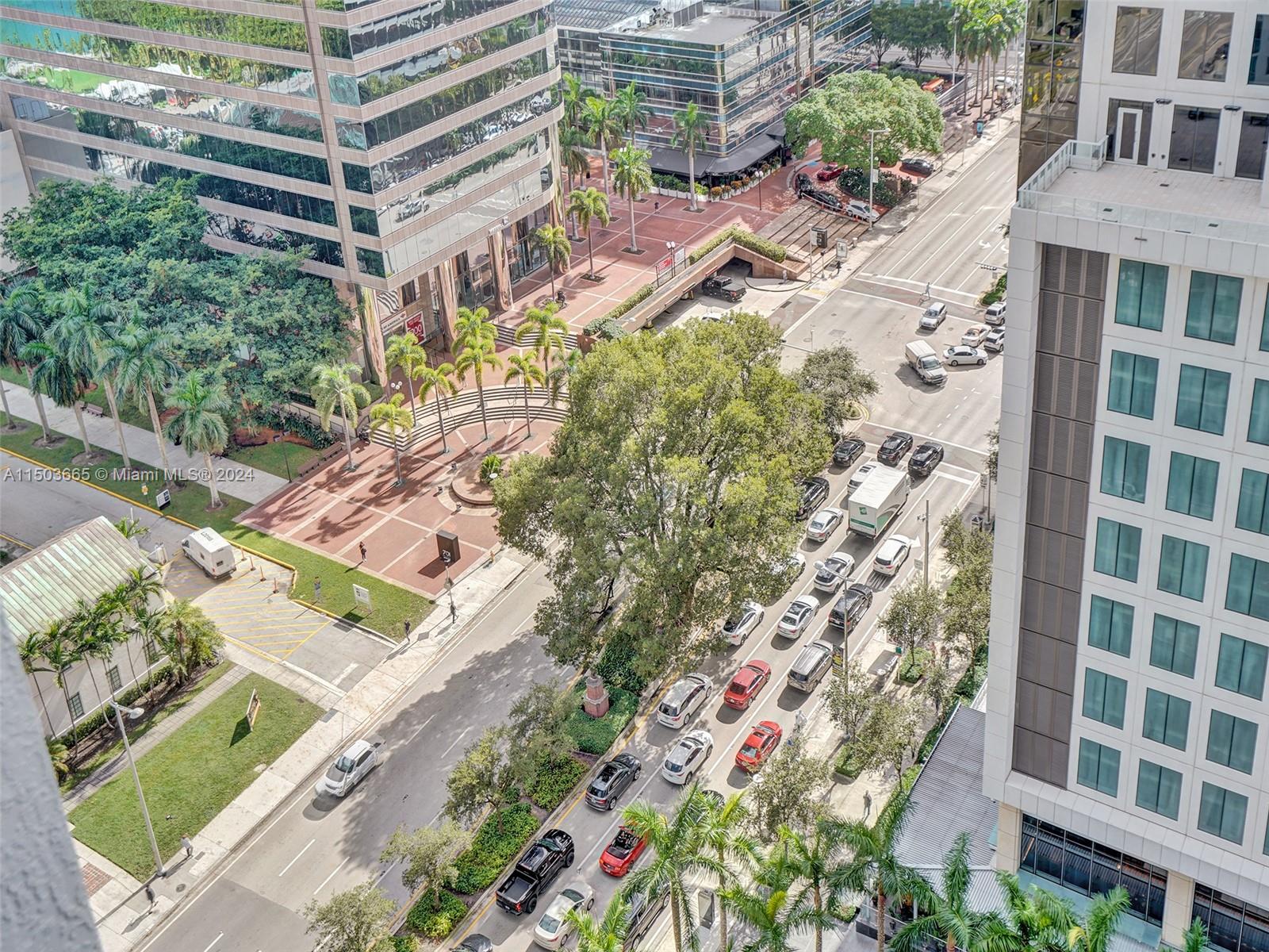500 Brickell Ave 2106