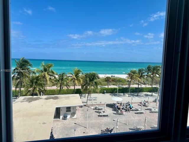 5005 Collins Ave 420, Miami Beach, Florida 33140, 1 Bedroom Bedrooms, ,2 BathroomsBathrooms,Residentiallease,For Rent,5005 Collins Ave 420,A11503701