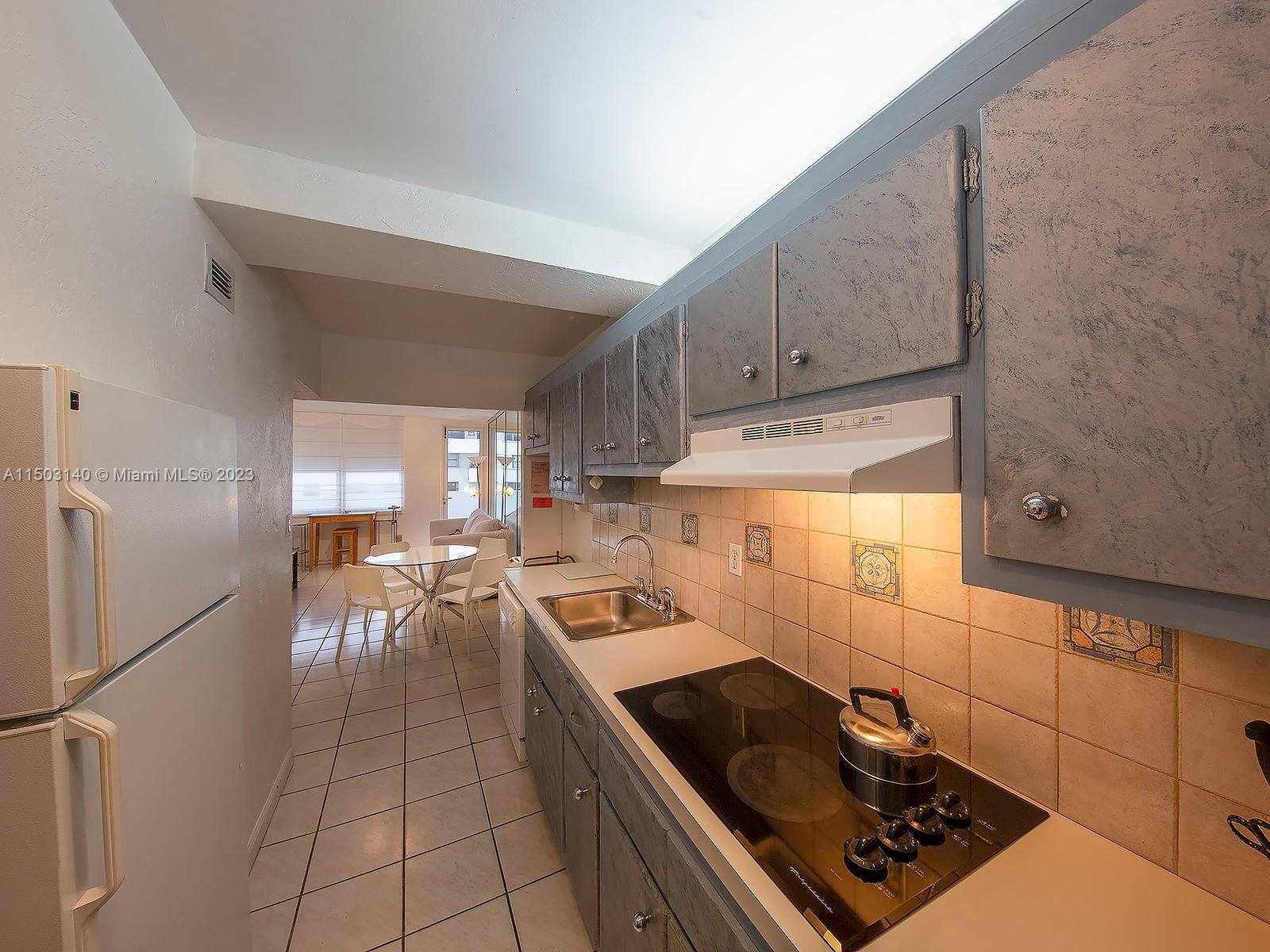 100 Lincoln Rd 830, Miami Beach, Florida 33139, 1 Bedroom Bedrooms, ,1 BathroomBathrooms,Residentiallease,For Rent,100 Lincoln Rd 830,A11503140