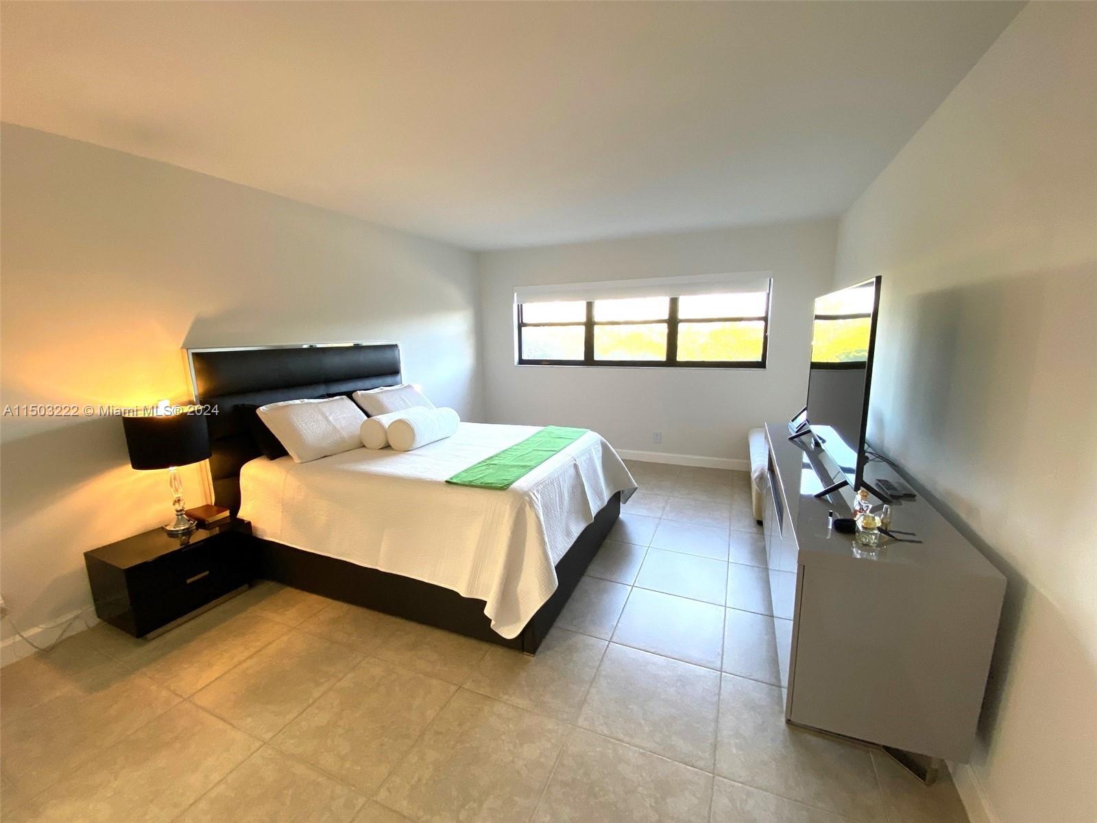 GENEROUS PRIMARY SUITE