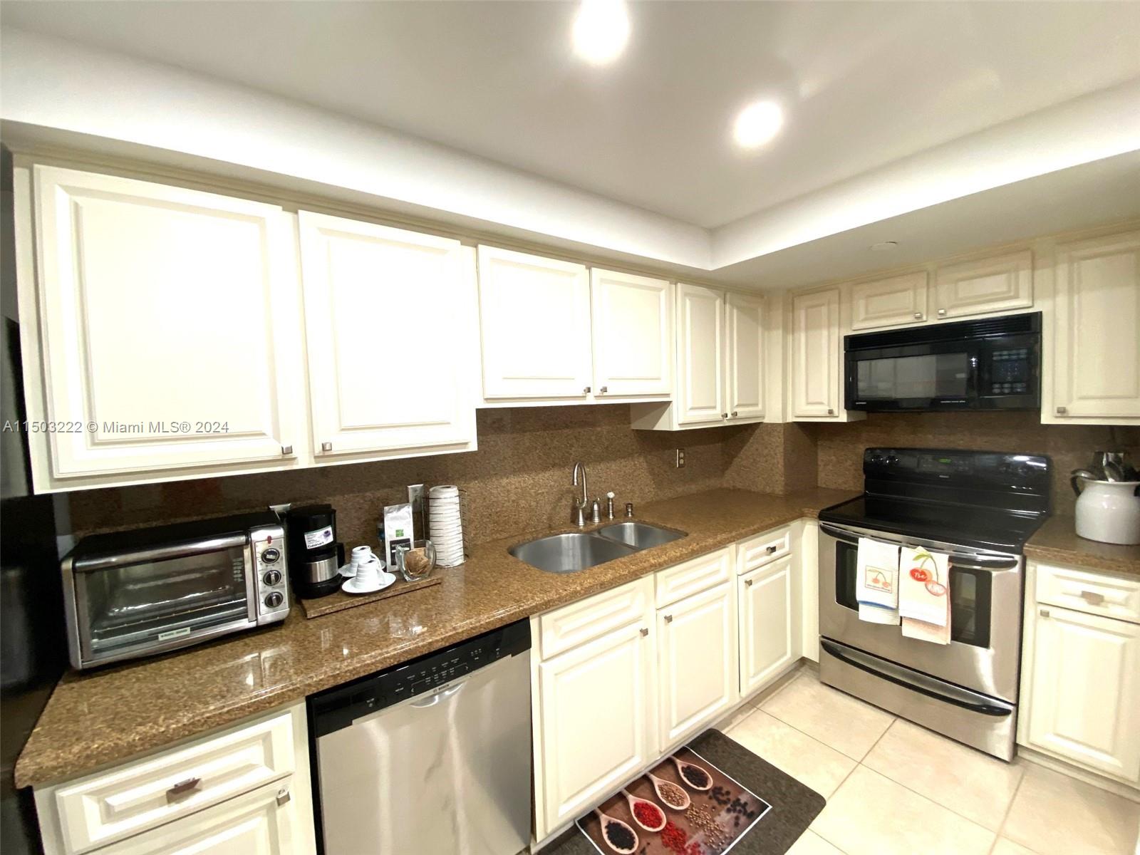 OPEN CONCEPT FLOOR PLAN