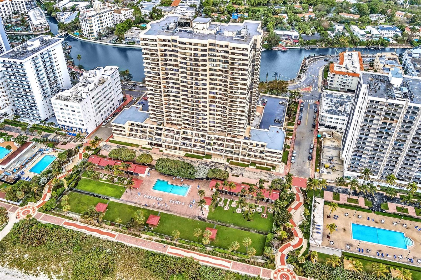 2555 Collins Ave PH101, Miami Beach, Florida 33140, 2 Bedrooms Bedrooms, ,2 BathroomsBathrooms,Residential,For Sale,2555 Collins Ave PH101,A11500251