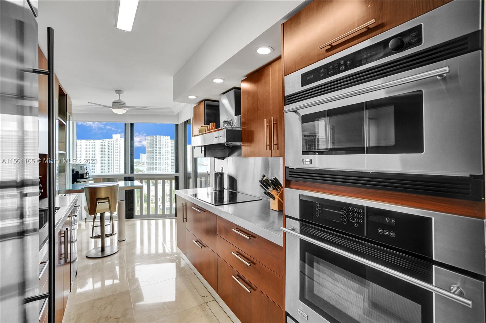 1000 Island Blvd, Aventura, FL, 33160 United States, 3 Bedrooms Bedrooms, ,2 BathroomsBathrooms,Residential,For Sale,Island Blvd,A11501105