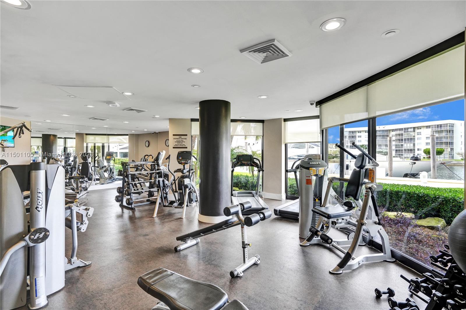 1000 Island Blvd, Aventura, FL, 33160 United States, 3 Bedrooms Bedrooms, ,2 BathroomsBathrooms,Residential,For Sale,Island Blvd,A11501105