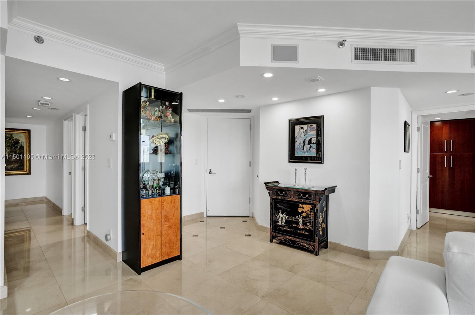 1000 Island Blvd, Aventura, FL, 33160 United States, 3 Bedrooms Bedrooms, ,2 BathroomsBathrooms,Residential,For Sale,Island Blvd,A11501105