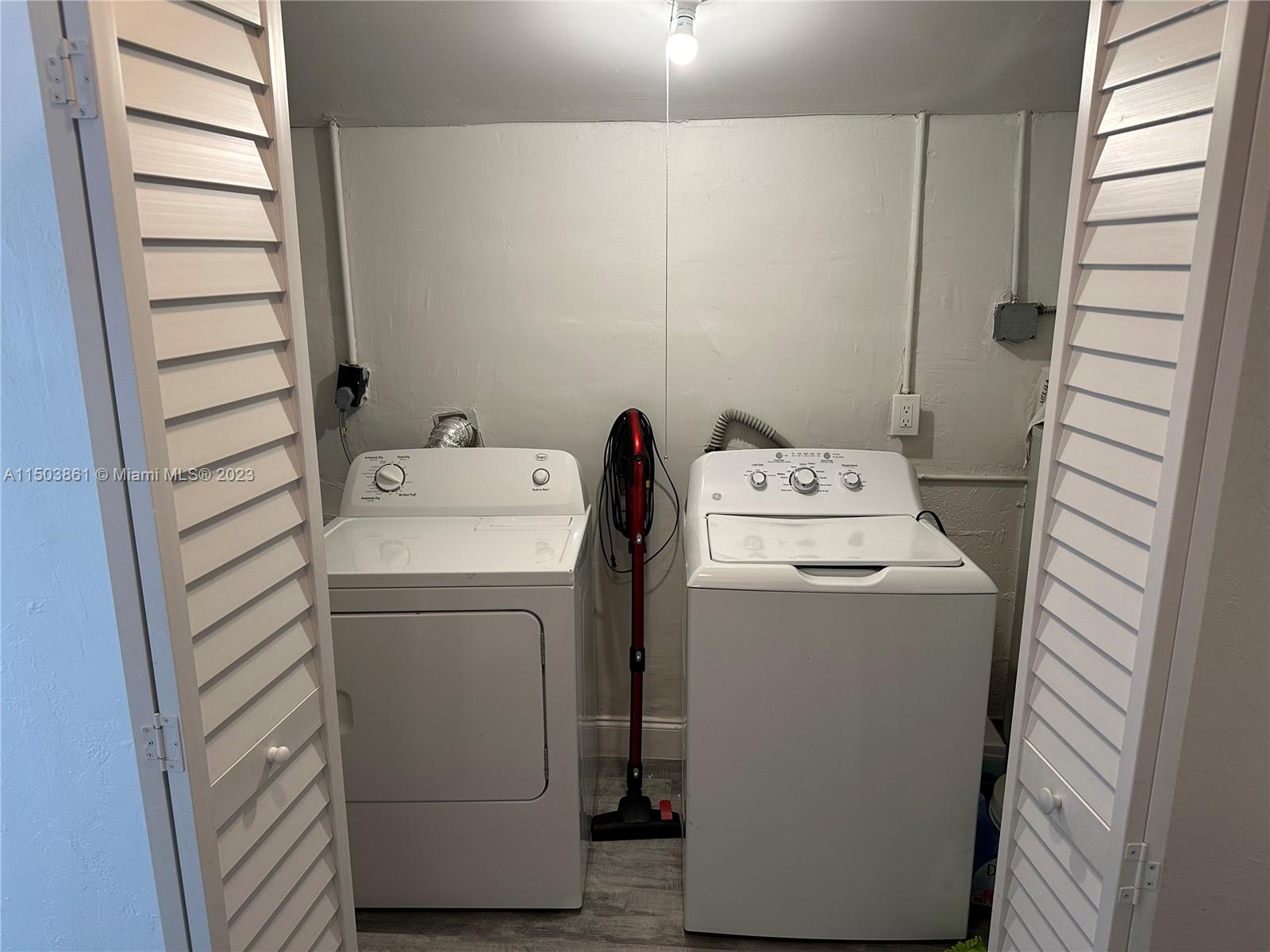 1161 15th St, Fort Lauderdale, FL, 33311 United States, 3 Bedrooms Bedrooms, ,2 BathroomsBathrooms,Residential,For Sale,15th St,A11503861