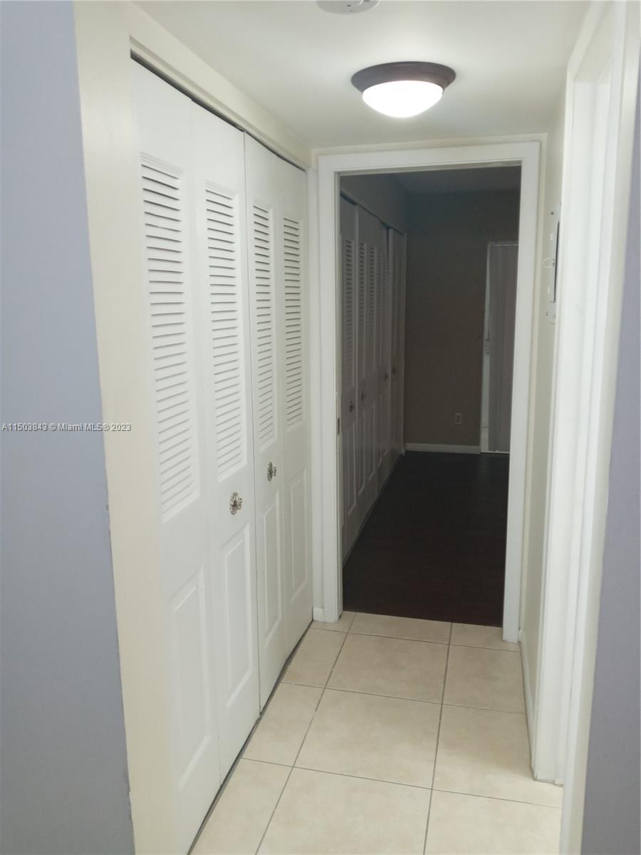 390 Windsor Q, West Palm Beach, FL, 33417 United States, 1 Bedroom Bedrooms, ,1 BathroomBathrooms,Residential,For Sale,Windsor Q,A11503843