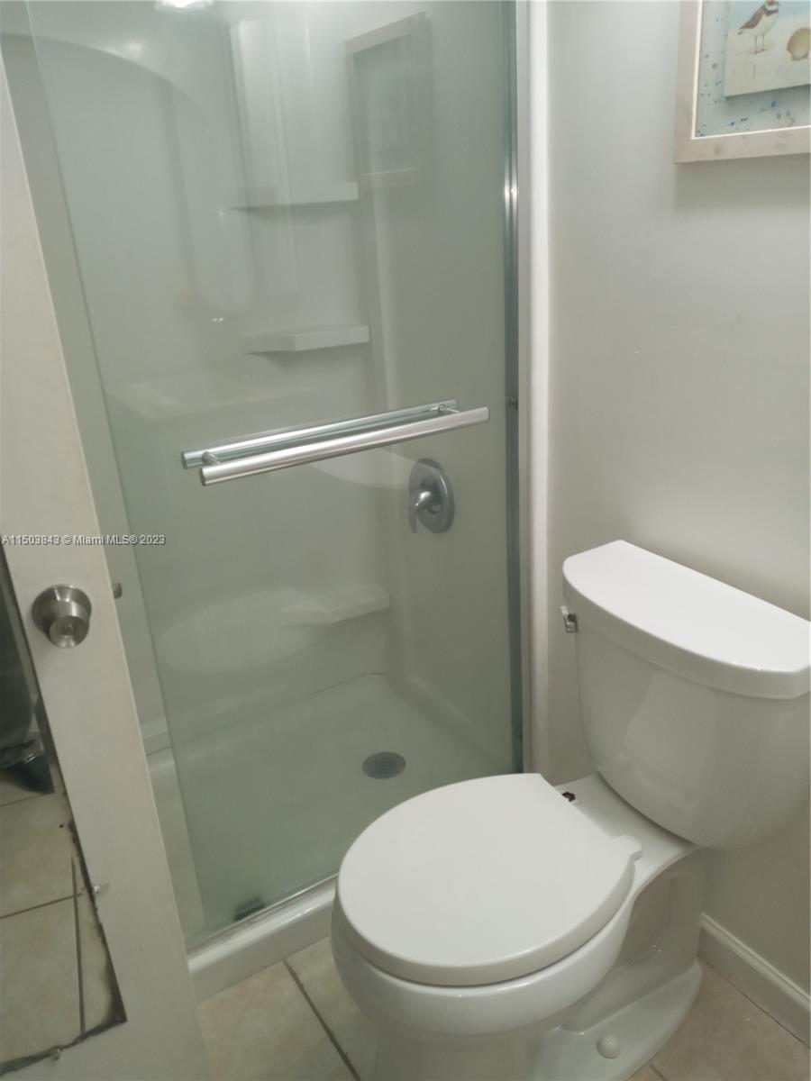 390 Windsor Q, West Palm Beach, FL, 33417 United States, 1 Bedroom Bedrooms, ,1 BathroomBathrooms,Residential,For Sale,Windsor Q,A11503843