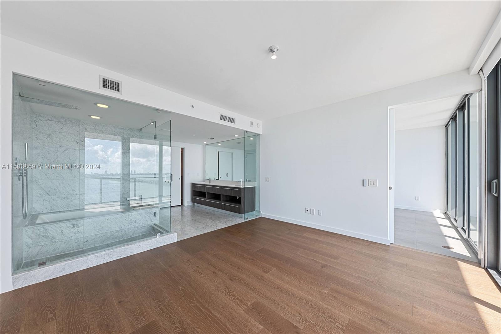 3131 NE 7th Ave 2005, Miami, Florida 33137, 2 Bedrooms Bedrooms, ,2 BathroomsBathrooms,Residential,For Sale,3131 NE 7th Ave 2005,A11503859
