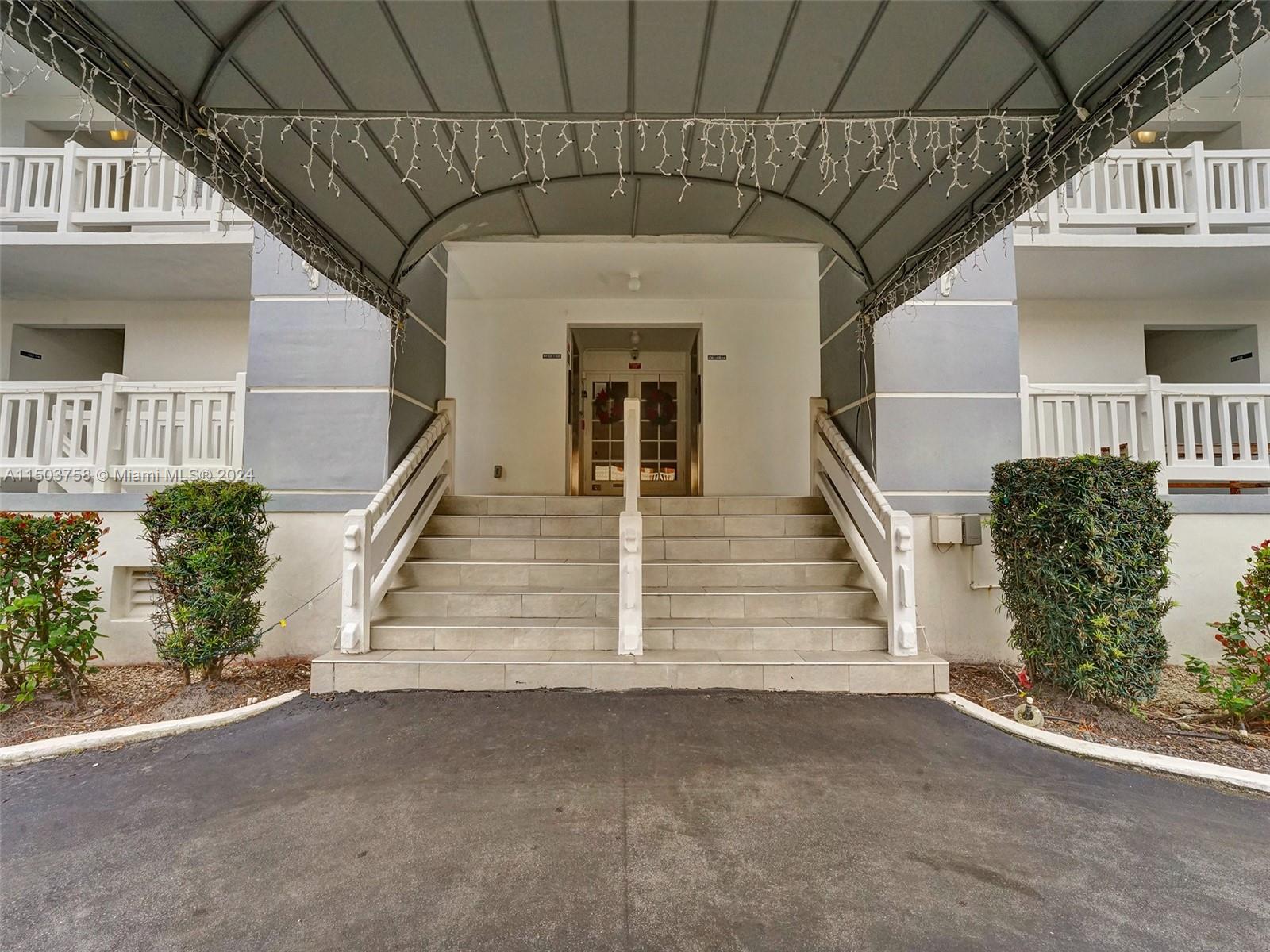 3050 47th Ct, Fort Lauderdale, FL, 33308 United States, 2 Bedrooms Bedrooms, ,2 BathroomsBathrooms,Residential,For Sale,47th Ct,A11503758