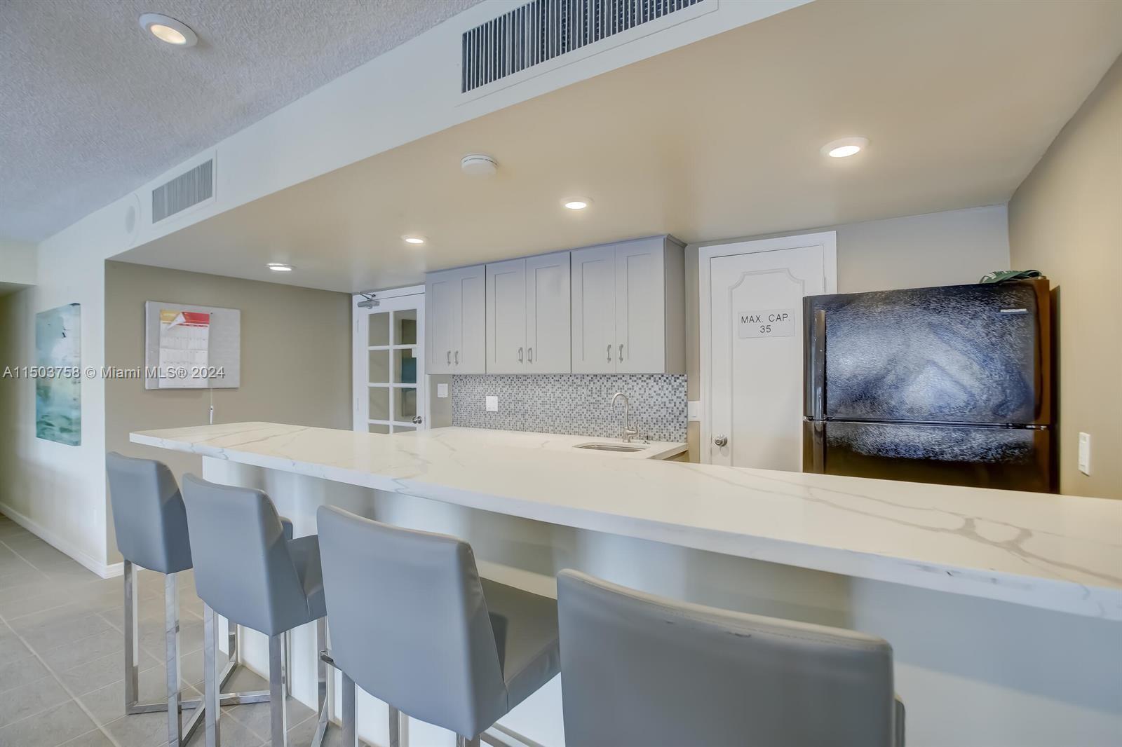 3050 47th Ct, Fort Lauderdale, FL, 33308 United States, 2 Bedrooms Bedrooms, ,2 BathroomsBathrooms,Residential,For Sale,47th Ct,A11503758