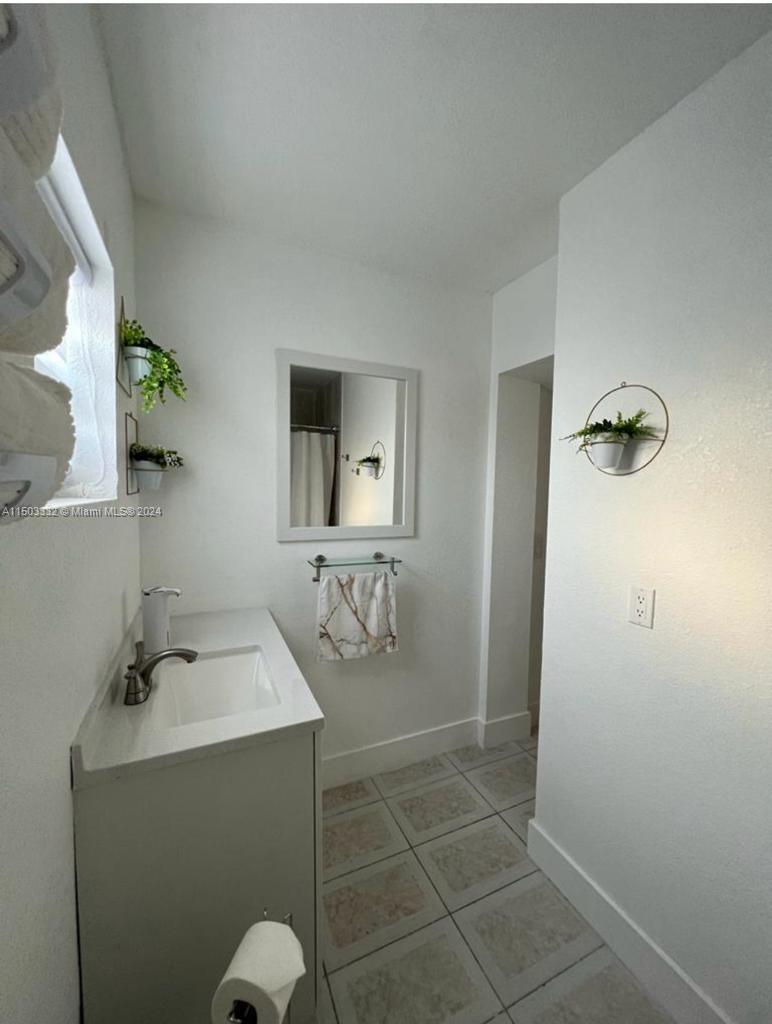 17080 NE 1st Ave, North Miami Beach, Florida 33162, 4 Bedrooms Bedrooms, ,2 BathroomsBathrooms,Residentiallease,For Rent,17080 NE 1st Ave,A11503332