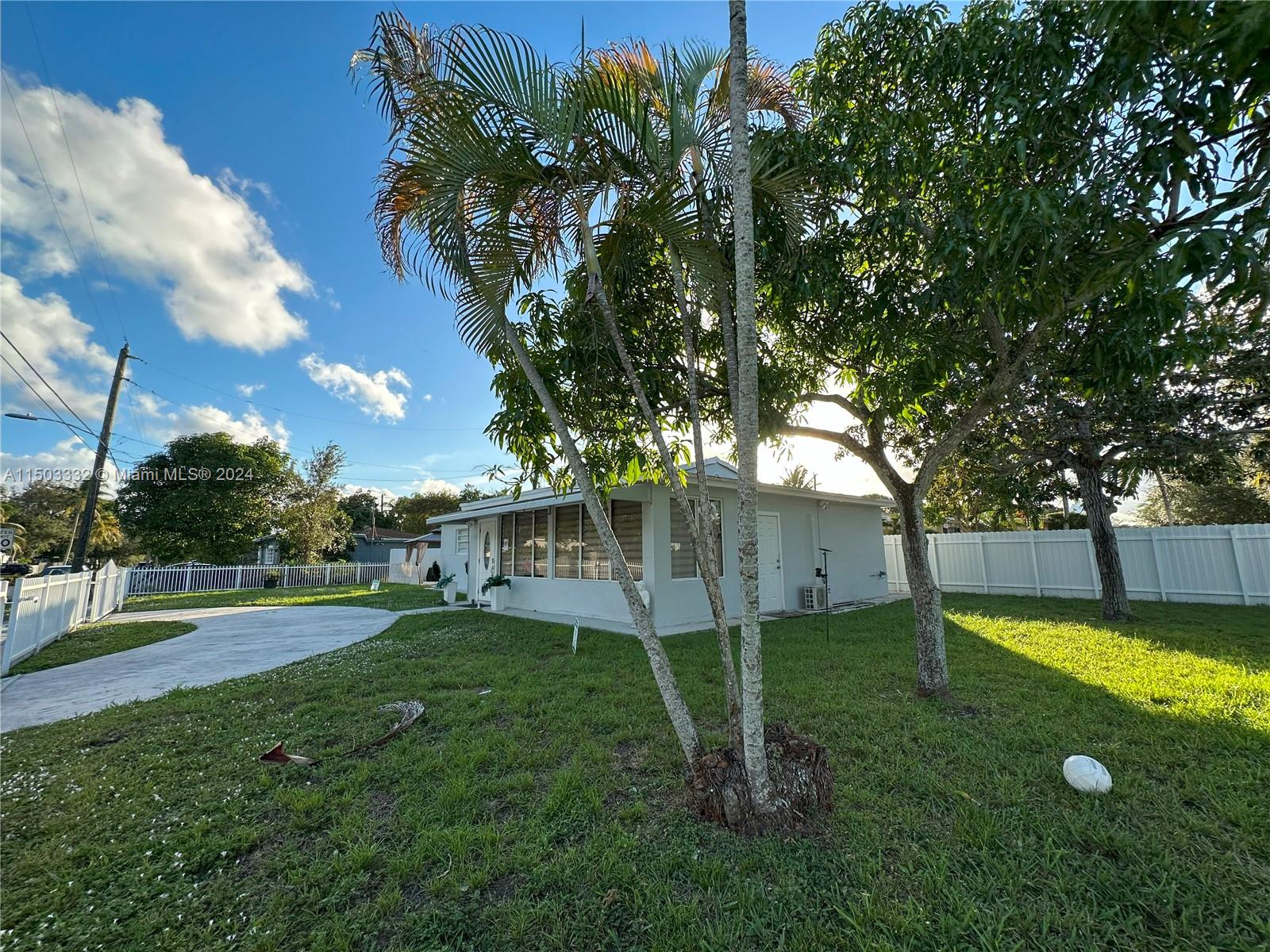 17080 NE 1st Ave, North Miami Beach, Florida 33162, 4 Bedrooms Bedrooms, ,2 BathroomsBathrooms,Residentiallease,For Rent,17080 NE 1st Ave,A11503332