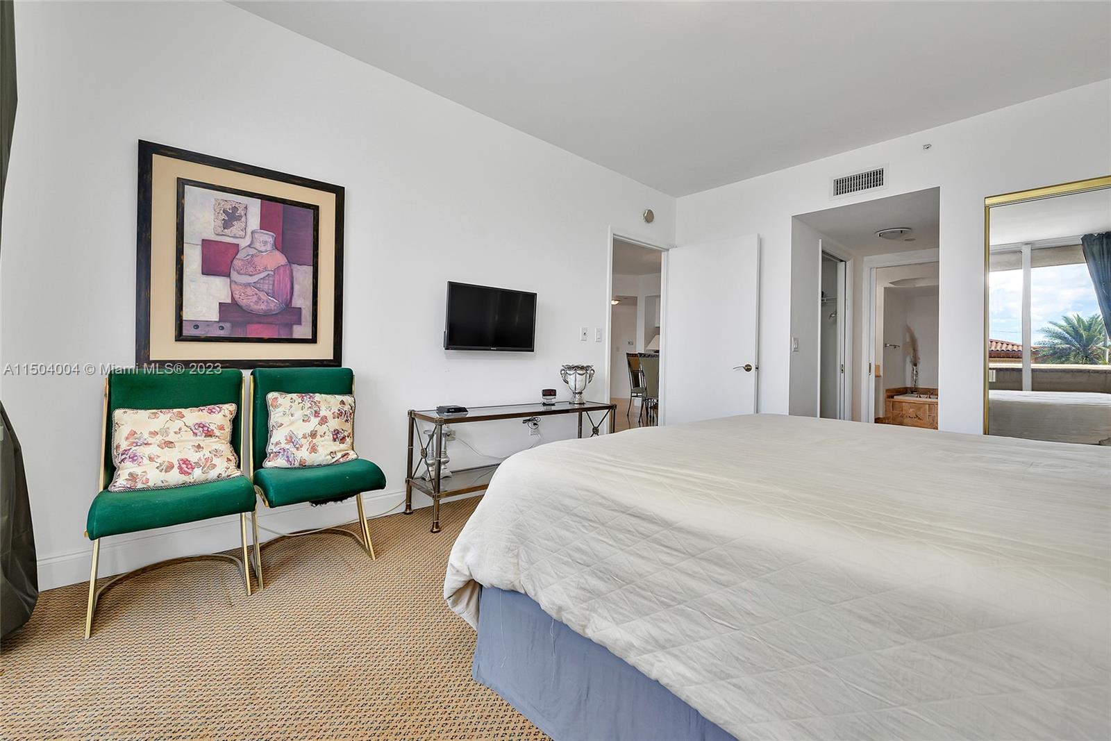 Surfside, Florida 33154, 2 Bedrooms Bedrooms, ,2 BathroomsBathrooms,Residentiallease,For Rent,A11504004