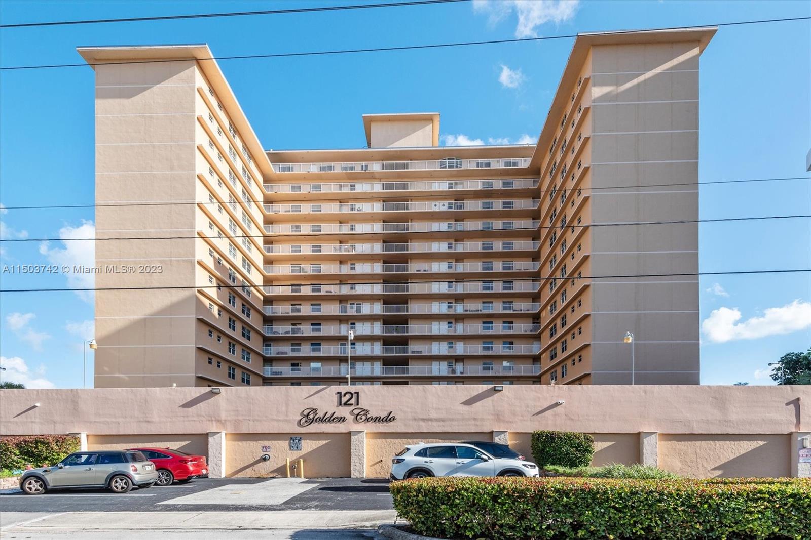 121 Golden Isles Dr 802, Hallandale Beach, Florida 33009, 2 Bedrooms Bedrooms, ,2 BathroomsBathrooms,Residential,For Sale,121 Golden Isles Dr 802,A11503742