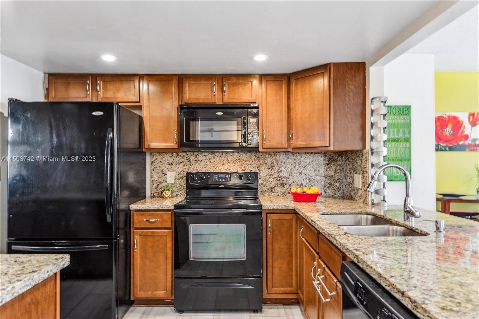121 Golden Isles Dr 802, Hallandale Beach, Florida 33009, 2 Bedrooms Bedrooms, ,2 BathroomsBathrooms,Residential,For Sale,121 Golden Isles Dr 802,A11503742