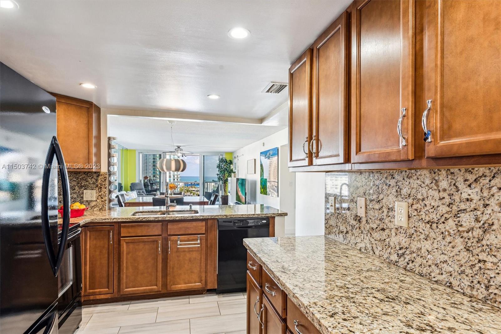 121 Golden Isles Dr 802, Hallandale Beach, Florida 33009, 2 Bedrooms Bedrooms, ,2 BathroomsBathrooms,Residential,For Sale,121 Golden Isles Dr 802,A11503742