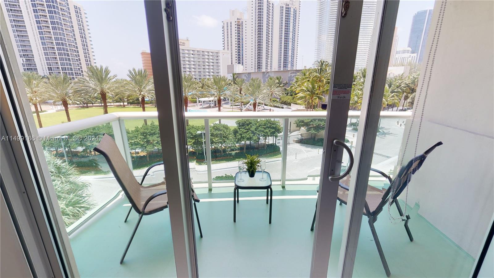 19370 Collins Ave 419, Sunny Isles Beach, Florida 33160, 1 Bedroom Bedrooms, ,1 BathroomBathrooms,Residential,For Sale,19370 Collins Ave 419,A11499186