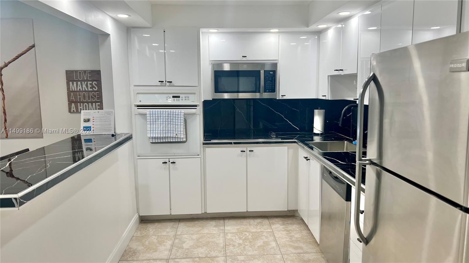 19370 Collins Ave 419, Sunny Isles Beach, Florida 33160, 1 Bedroom Bedrooms, ,1 BathroomBathrooms,Residential,For Sale,19370 Collins Ave 419,A11499186