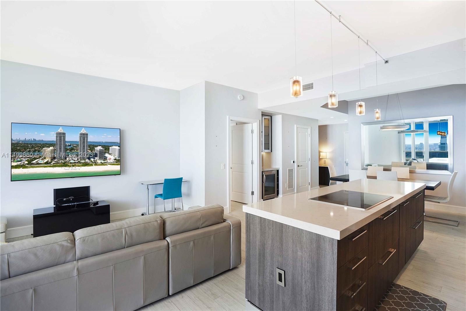 4775 COLLINS AV PH4104, Miami Beach, Florida 33140, 2 Bedrooms Bedrooms, ,2 BathroomsBathrooms,Residential,For Sale,4775 COLLINS AV PH4104,A11499660