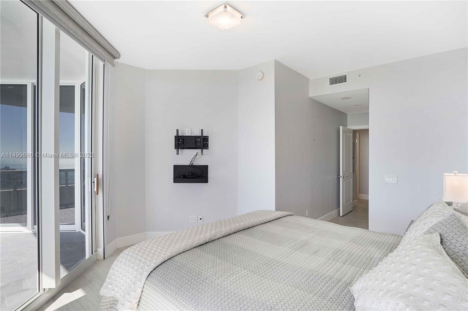 4775 COLLINS AV PH4104, Miami Beach, Florida 33140, 2 Bedrooms Bedrooms, ,2 BathroomsBathrooms,Residential,For Sale,4775 COLLINS AV PH4104,A11499660