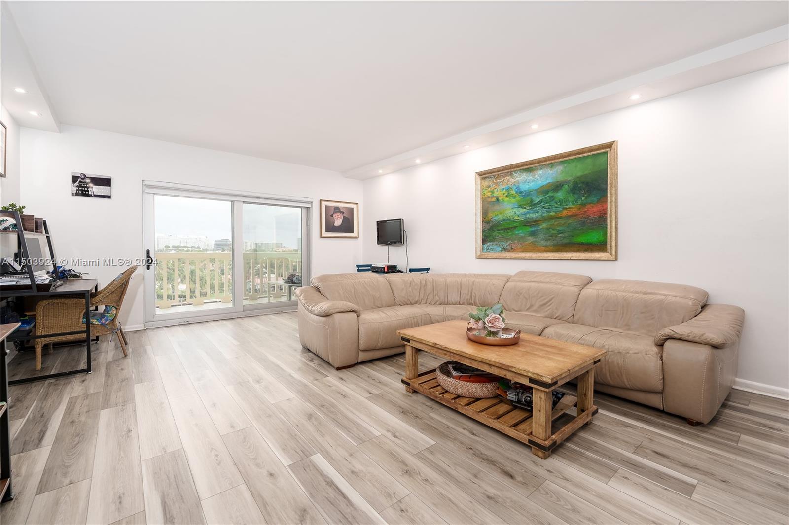 9111 E Bay Harbor Dr 6A, Bay Harbor Islands, Florida 33154, 2 Bedrooms Bedrooms, ,2 BathroomsBathrooms,Residential,For Sale,9111 E Bay Harbor Dr 6A,A11503924