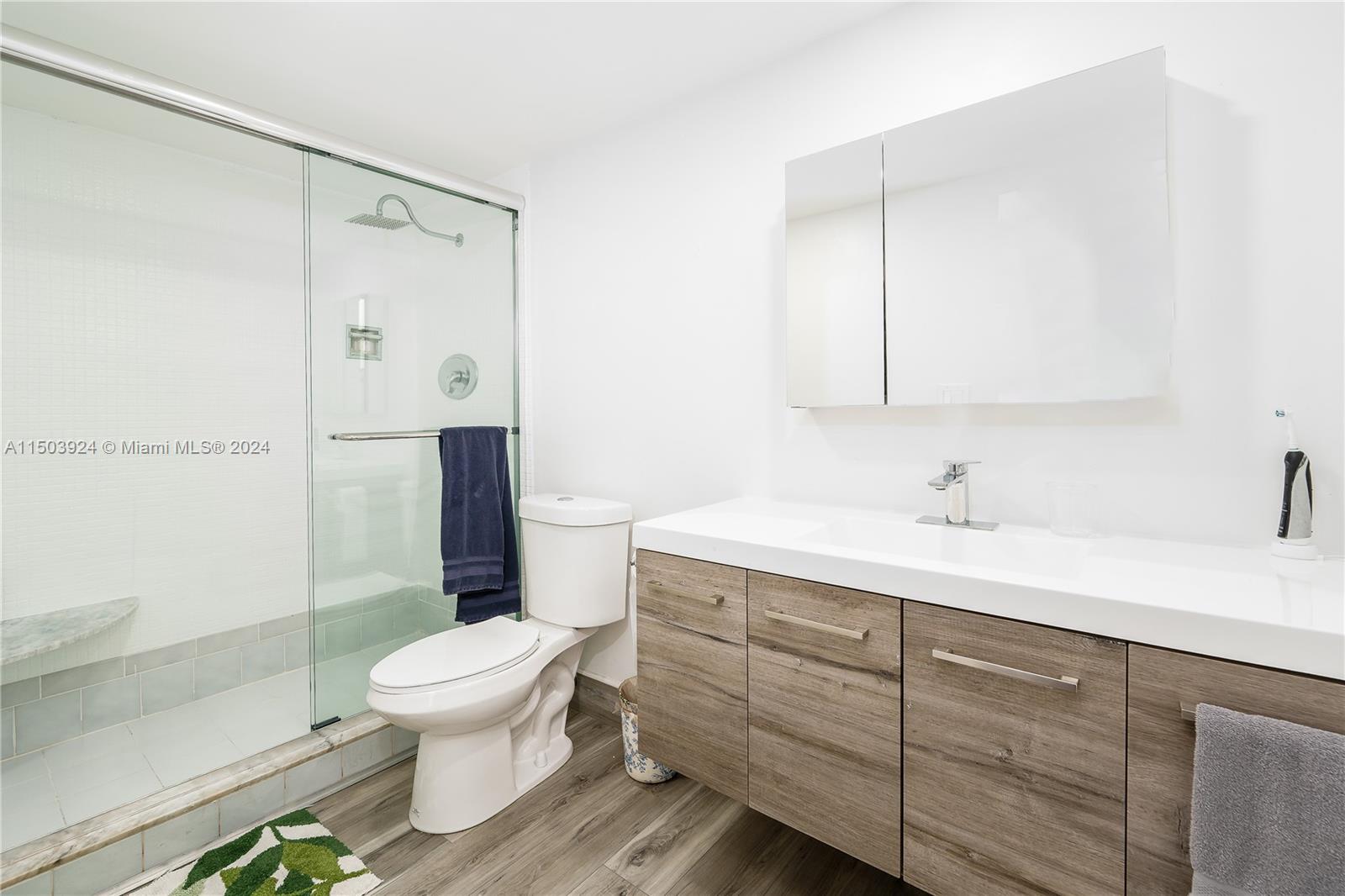 9111 E Bay Harbor Dr 6A, Bay Harbor Islands, Florida 33154, 2 Bedrooms Bedrooms, ,2 BathroomsBathrooms,Residential,For Sale,9111 E Bay Harbor Dr 6A,A11503924