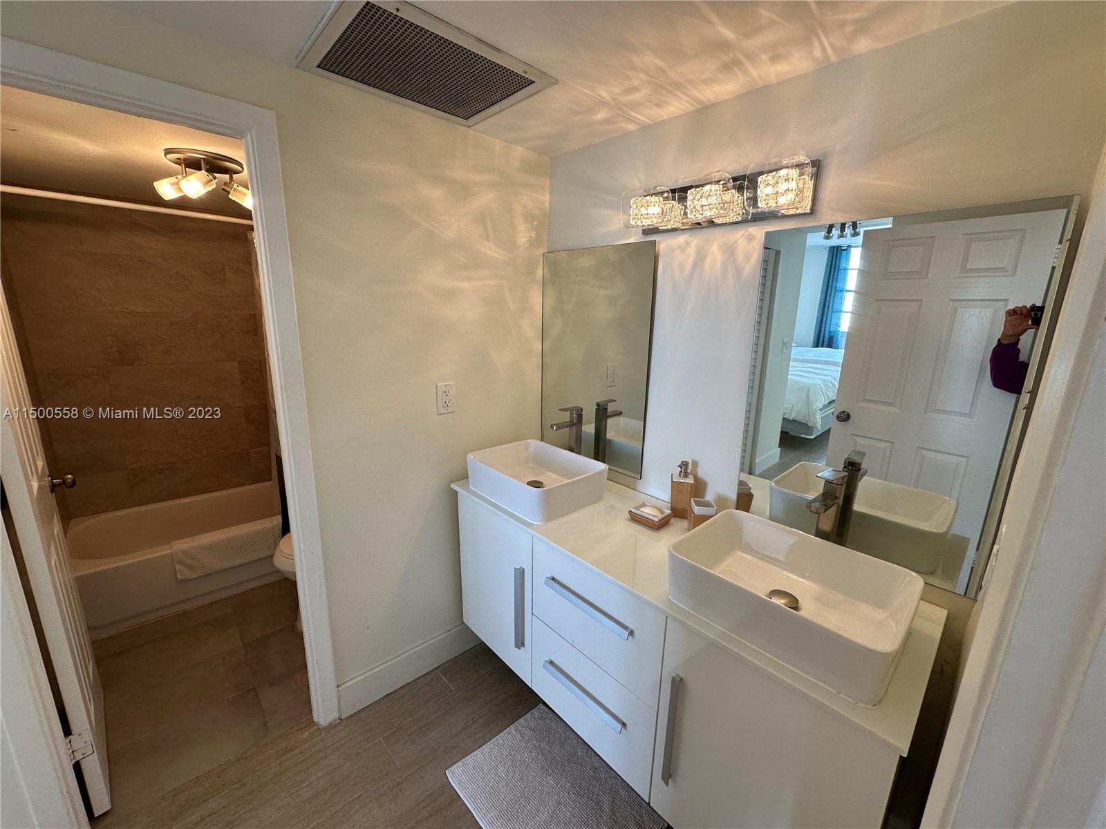 500 Bayview Dr 1725, Sunny Isles Beach, Florida 33160, 1 Bedroom Bedrooms, ,1 BathroomBathrooms,Residential,For Sale,500 Bayview Dr 1725,A11500558