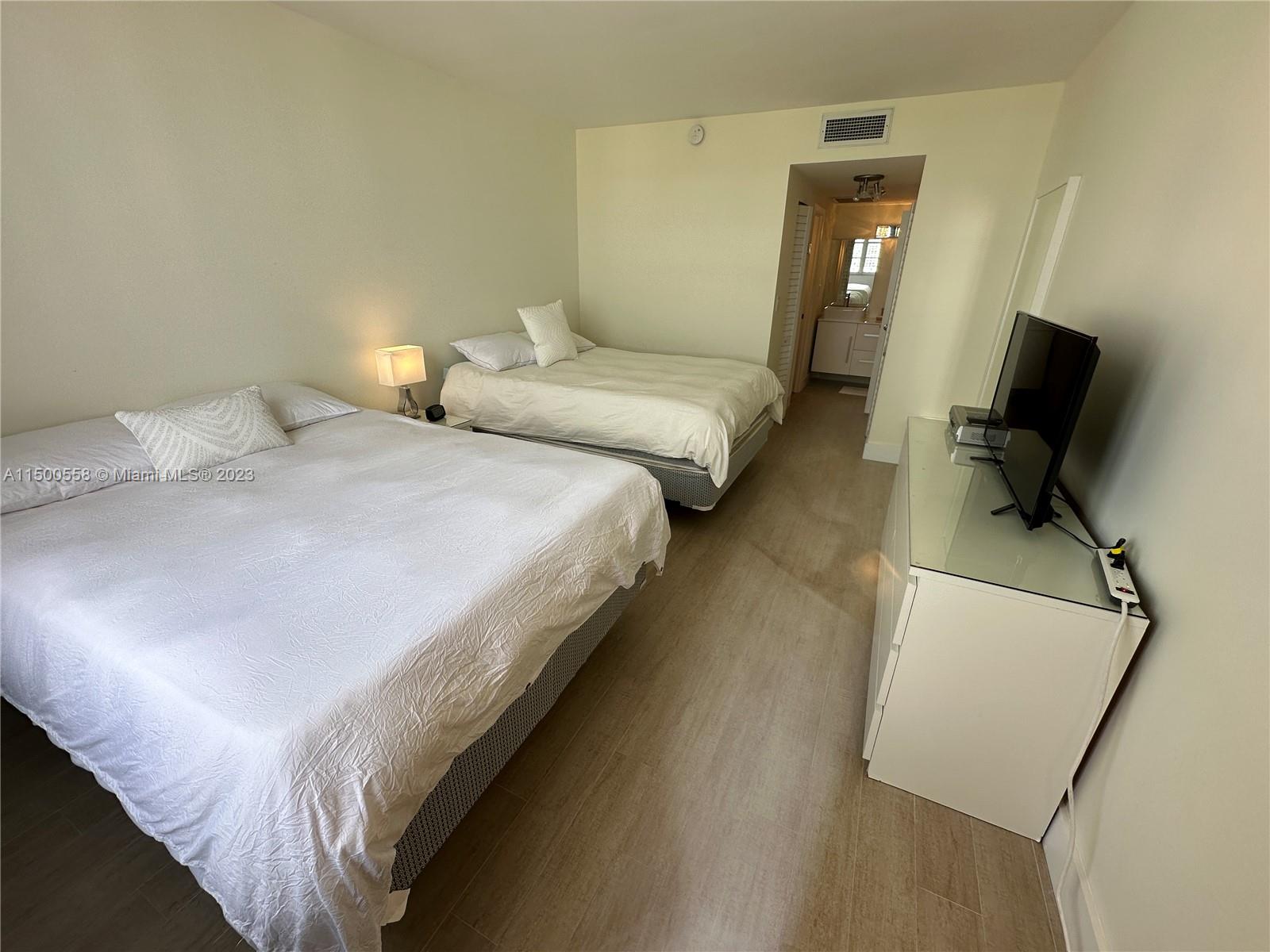 500 Bayview Dr 1725, Sunny Isles Beach, Florida 33160, 1 Bedroom Bedrooms, ,1 BathroomBathrooms,Residential,For Sale,500 Bayview Dr 1725,A11500558